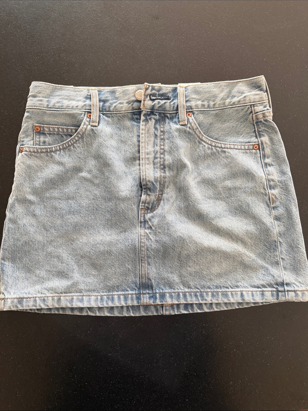 Aritzia Denim Forum 90s Ricci Mid Rise Micro Skirt xs/25